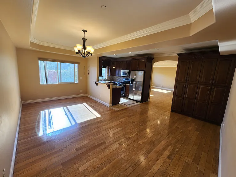 13620 Valerio St #10 — Photo 11