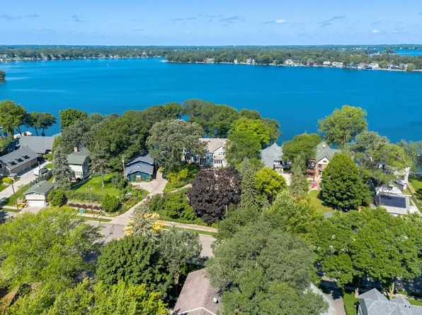 185 W Lake St, Excelsior, MN 55331