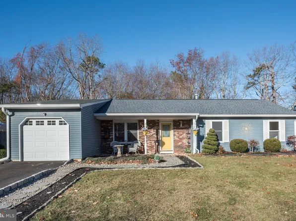 4 Cannonball Dr, Howell, NJ 07731