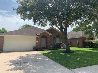 4818 Chase Court Dr, Bacliff, TX 77518