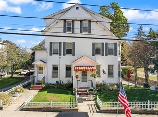 33 Grove Ave APT 5, Westerly, RI 02891