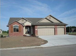 410 E Kodiak St, Kechi, KS 67067