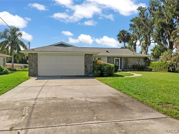 9122 N Point O Woods Ave, Inverness, FL 34453