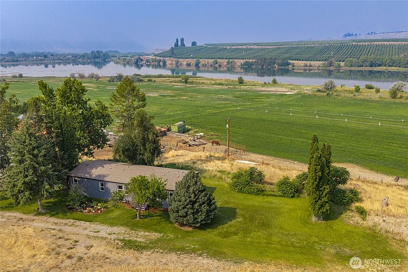 5th image of 26575 HWY 97
