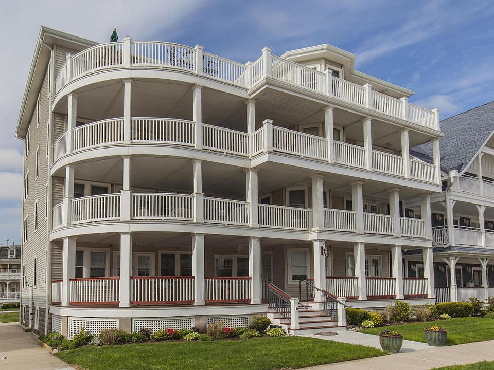 1st image of 20 Main Ave APT 3A