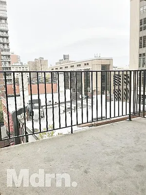 Rented by Mdrn Residential | media 5