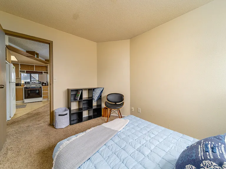 1301 Rood Ave #2 — Photo 12