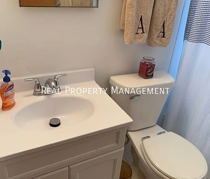 3746 S 35th St #3 — Photo 12