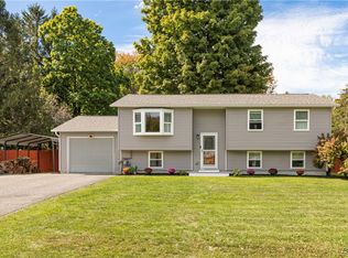 612 Valley Dr W, Chittenango, NY 13037