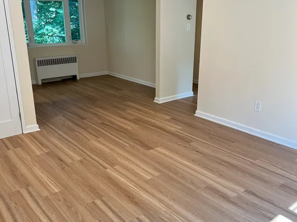 10406 Montrose Ave, Bethesda, MD