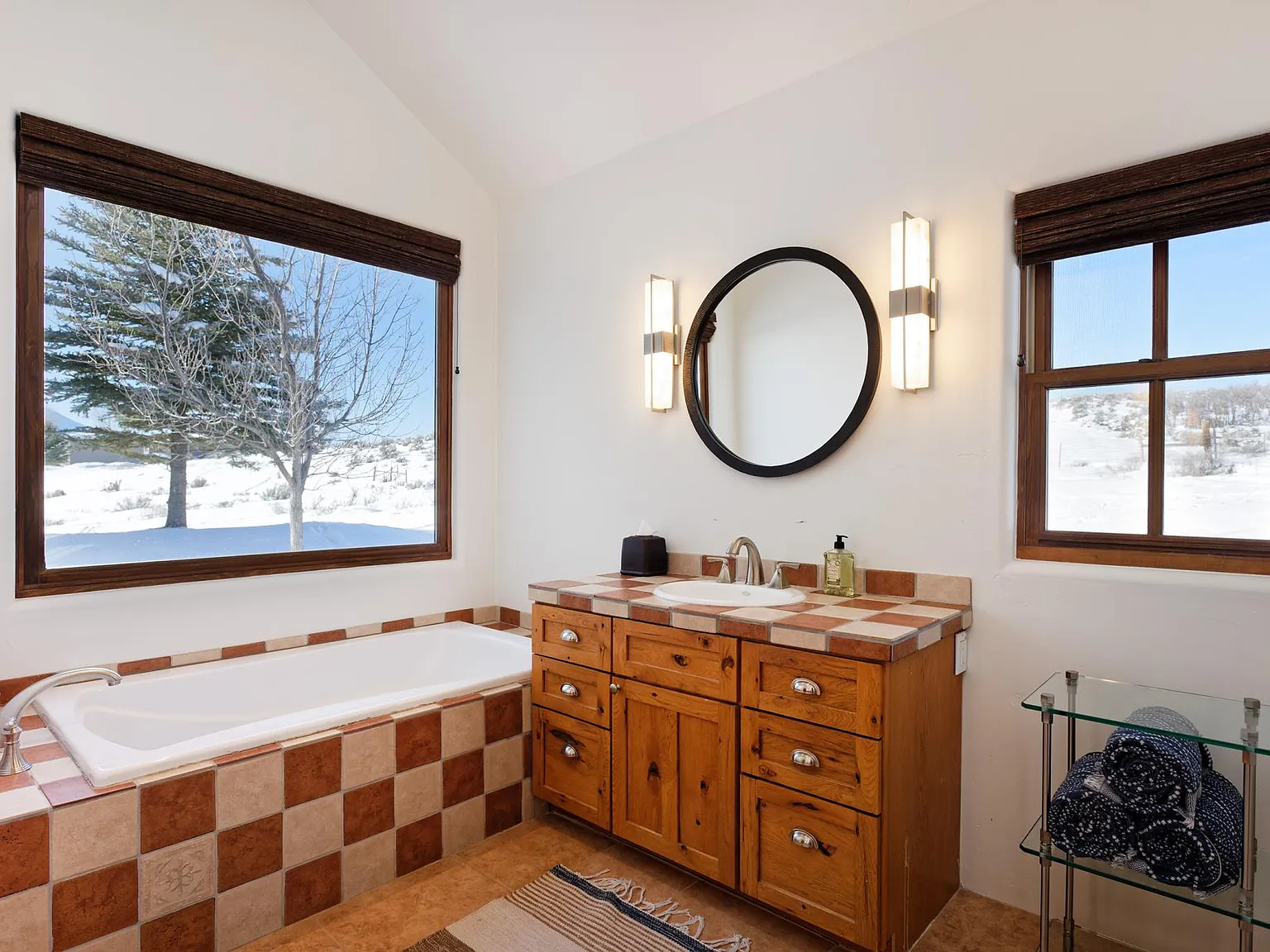 661 Green Meadow Rd — Photo 4