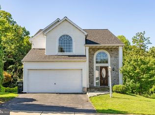 137 Brickyard Cir, Ephrata, PA 17522