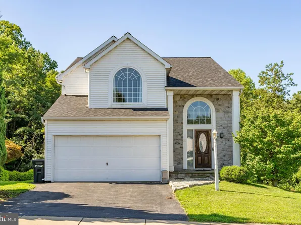 137 Brickyard Cir, Ephrata, PA 17522