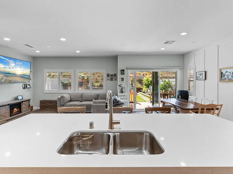 5428 Meridian Pl — Photo 12