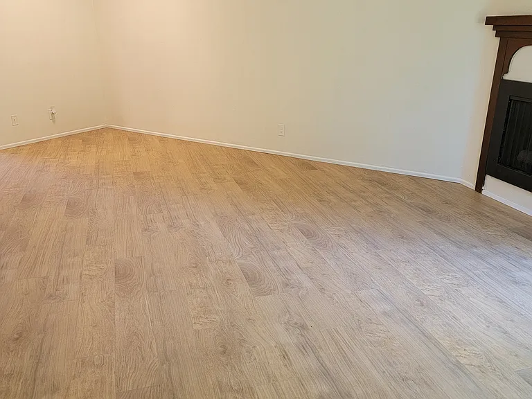 Living room & Dining Area