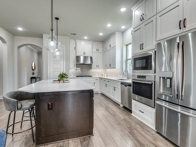 3128 Lexington Dr — Photo 32
