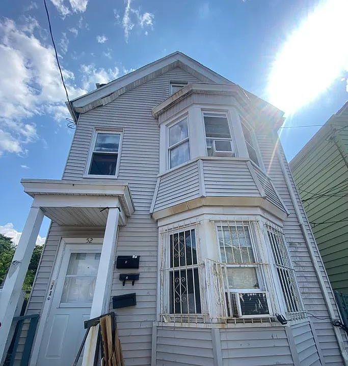 1st image of 52 Kent St #3A