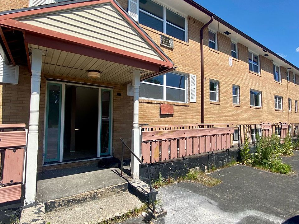 1st image of 653 W Onondaga St #15