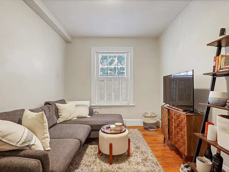 130 Myrtle St #2 — Photo 2