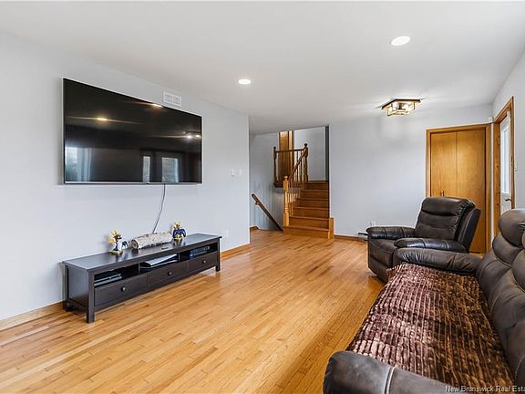 5th image of 35 Weisner Rd
