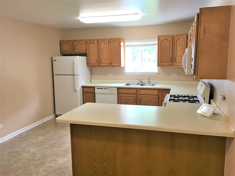 516 Stilson St #2 — Photo 6