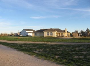 5852 Felsite Ave, Rosamond, CA