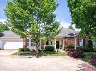 655 High Quarry Rd, Hendersonville, NC 28791