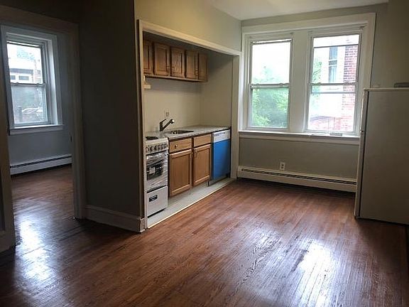 5th image of 4531 Osage Ave #3F