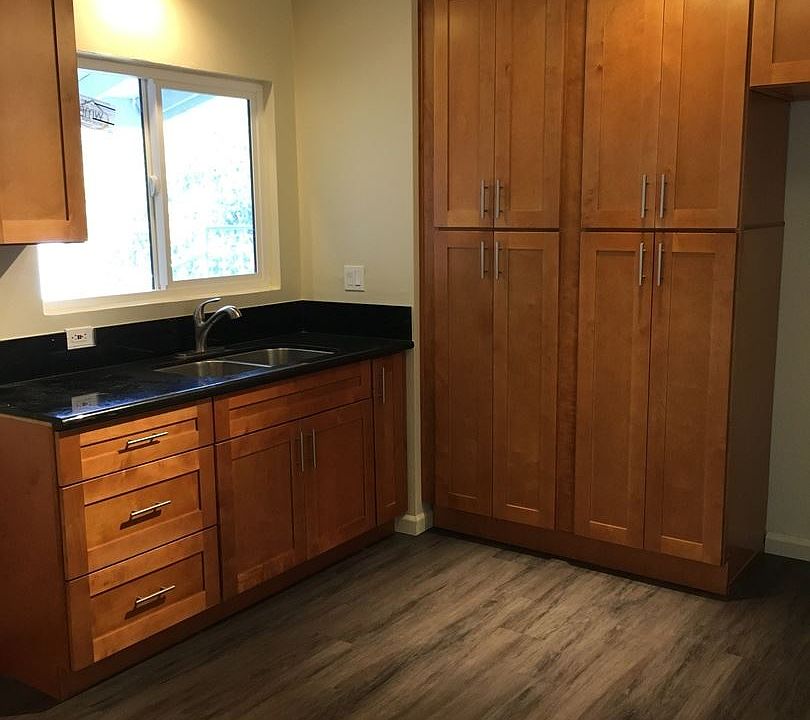 1st image of 3019 Jackson Ave APT E