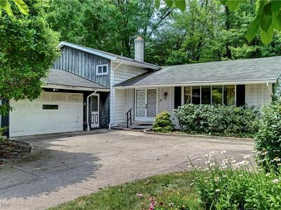 28050 Marquette Blvd, North Olmsted, OH, 44070