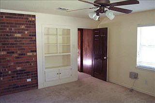 5th image of 1220 Robin Dr