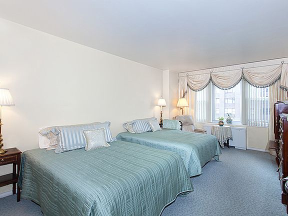 3rd image of 75 E End Ave APT 14H