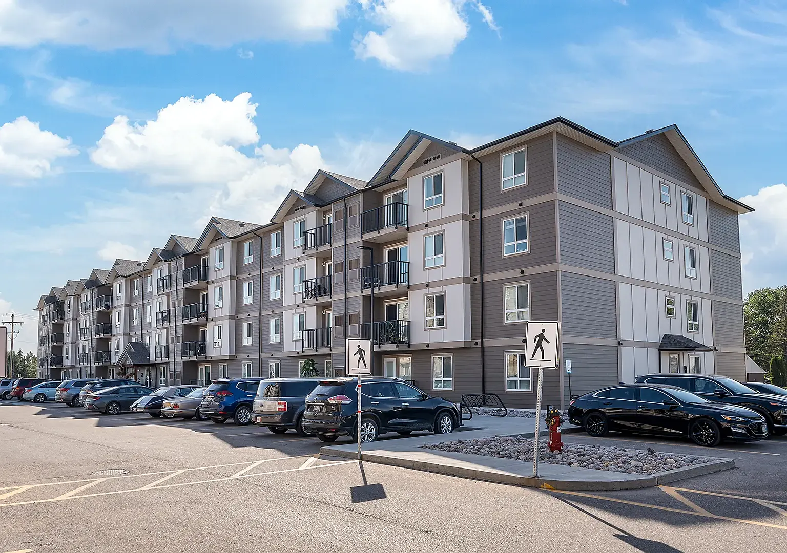 Dufferin Landing — Photo 1