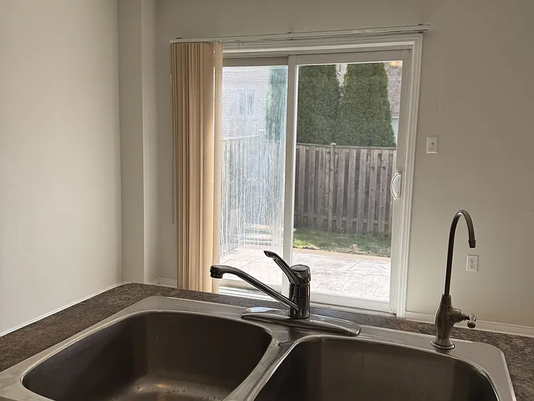 58 Brentcliff Dr #UPPER — Photo 21