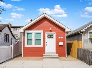 35 Milbank Rd, Staten Island, NY 10306