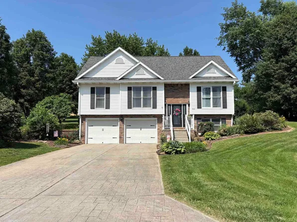 960 N Quail Ridge Cir, Vincennes, IN 47591