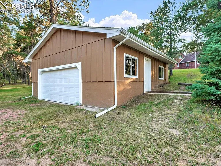 17830 Clydesdale Rd — Photo 33