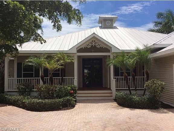 2nd image of 15821 Caloosa Creek Cir