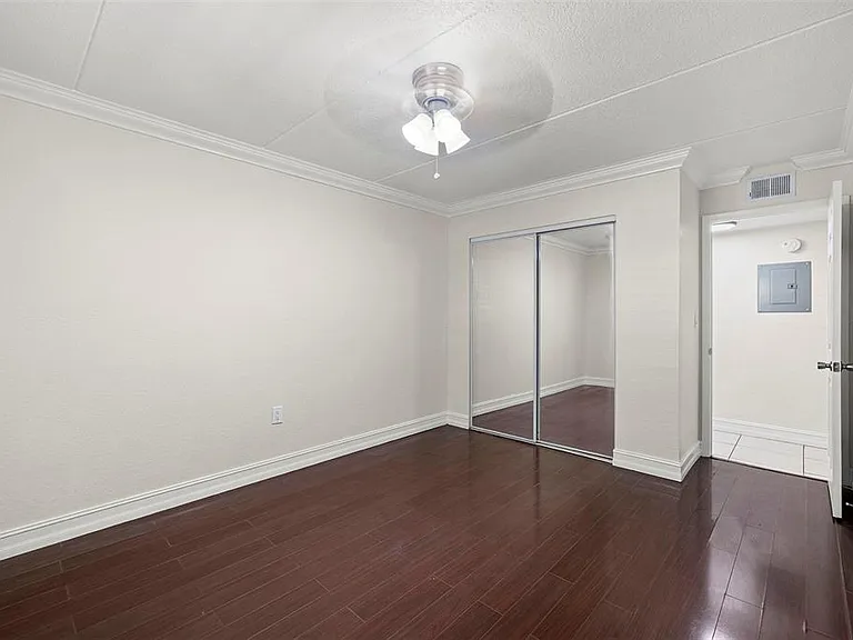 5221 Bayshore Blvd #11 — Photo 28