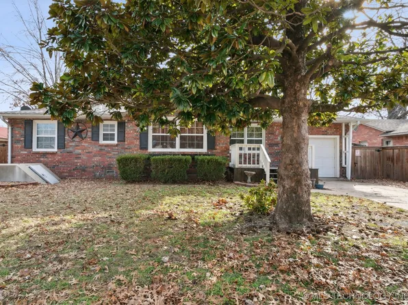 716 SE 12th St, Pryor, OK 74361