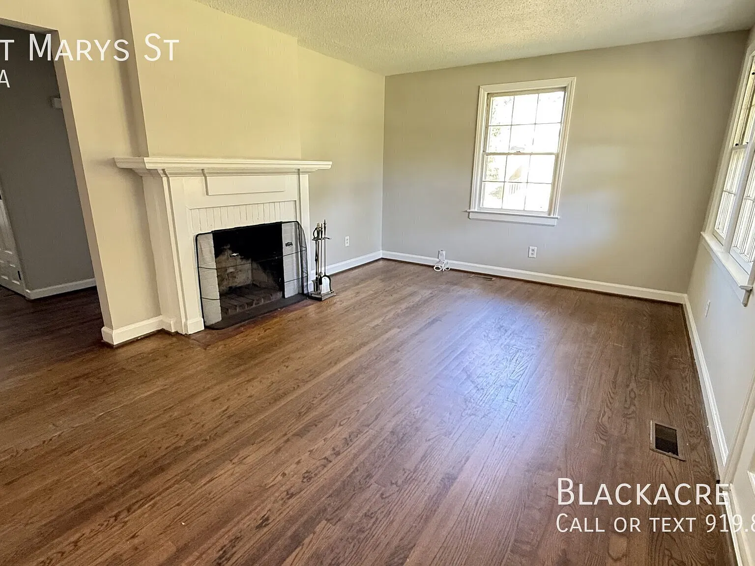 Nice single family home on corner lot — Photo 3