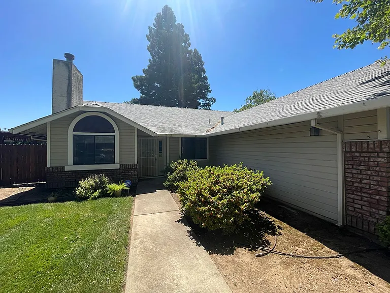 387 Autumn Gold Dr — Photo 16