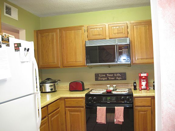 3rd image of 2006 Northlake Dr
