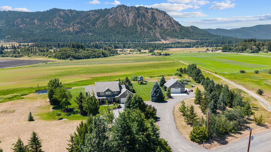430 Pays Rd - Property Image