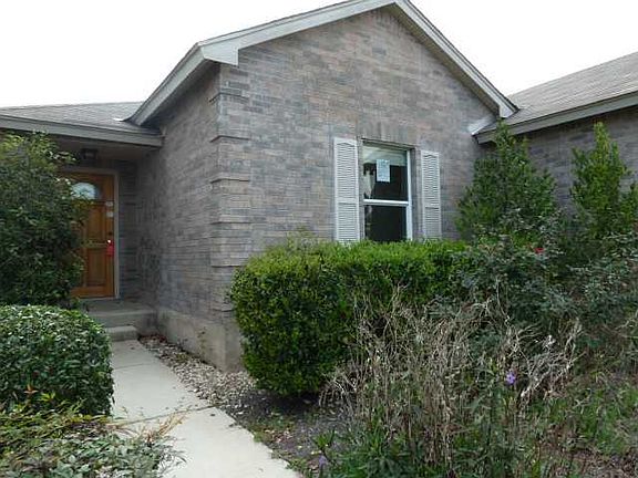 2nd image of 1722 Amistad Way