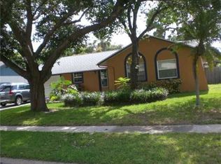 10028 85th St, Seminole, FL 33777