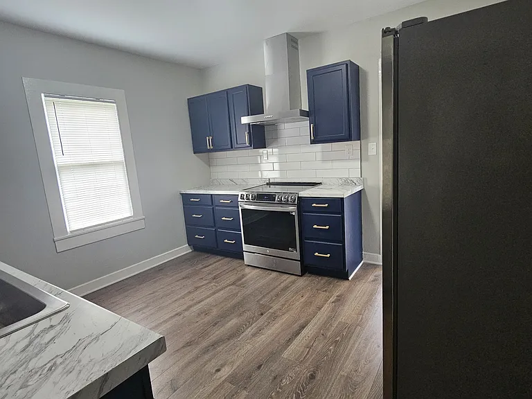 1060 Mulberry St — Photo 7