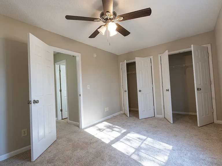 225 Springfield Cir #B — Photo 9