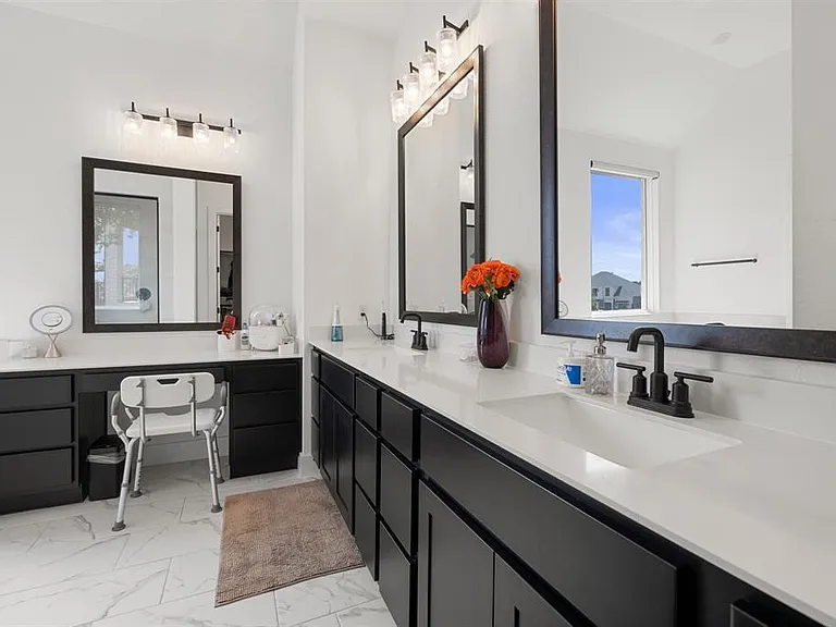 1220 Calendula Trl — Photo 24