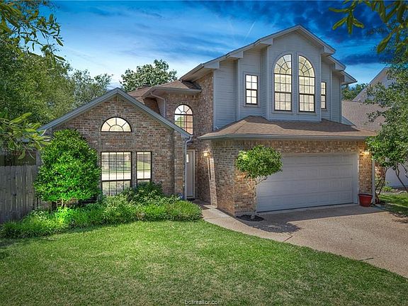 2nd image of 9210 Timber Knoll Dr